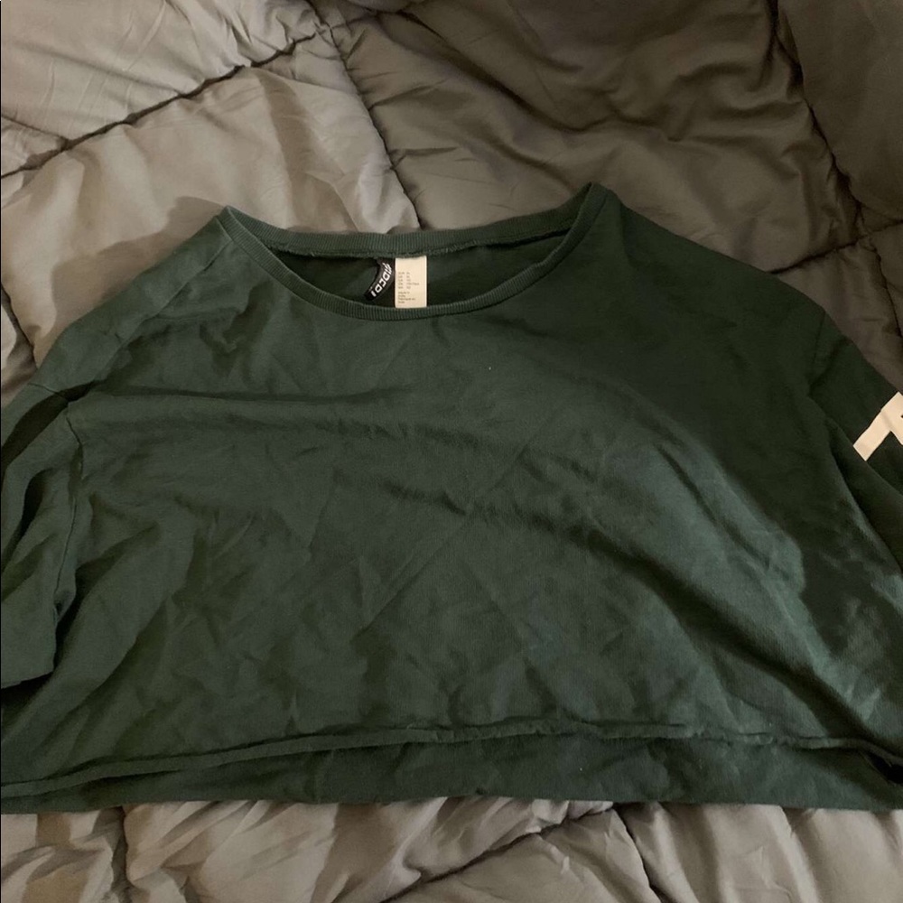 long sleeve crop top
